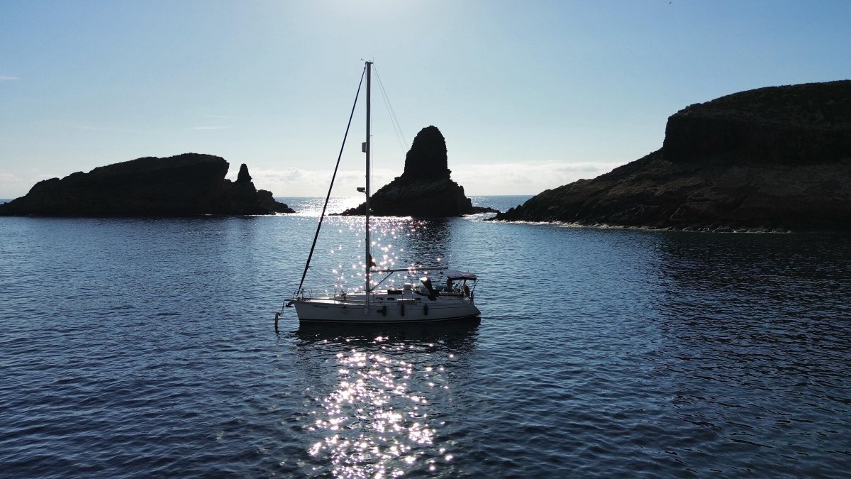 Sailing course with overnight stay in port, Valencia