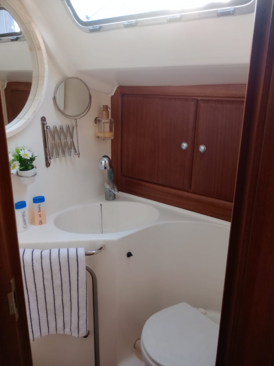 Eine romantische Segel-Kurzreise entlang der Küste Ibizas