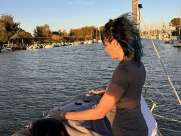 Relaxing day with massage on a sailing boat in Ostia