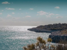 Entdecke Mallorcas verborgene Buchten: Segelurlaub der Extraklasse