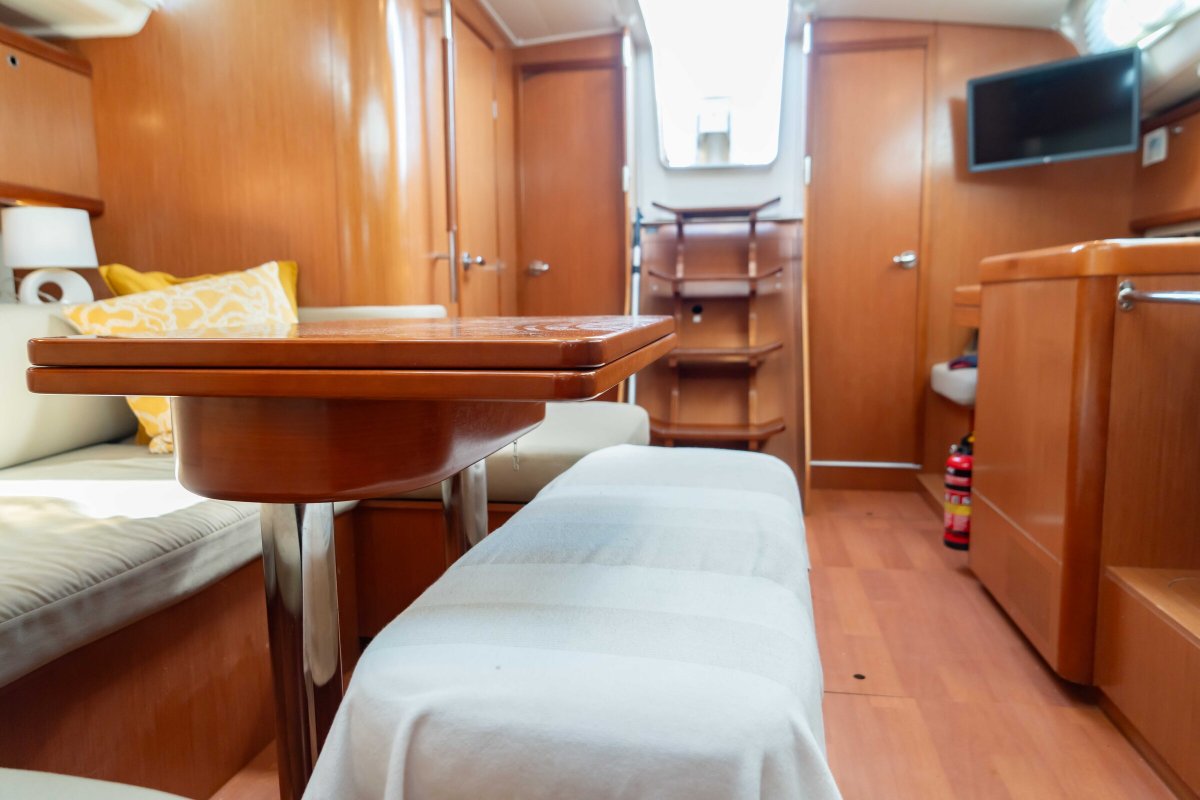 Segelboot - Bénéteau - 2 {{i18n.baths}}