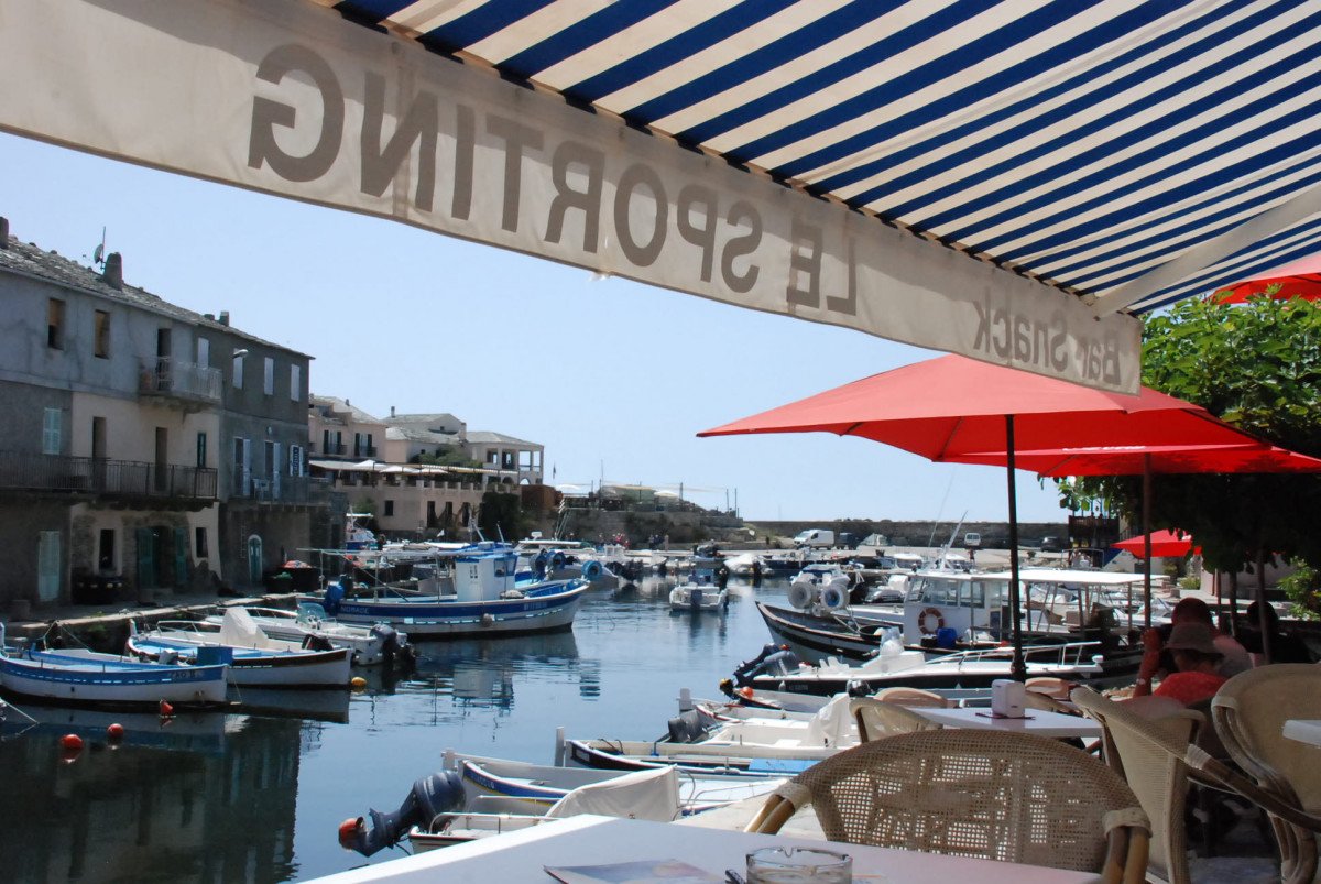 Eine Bootstour entlang der Côte d'Azur