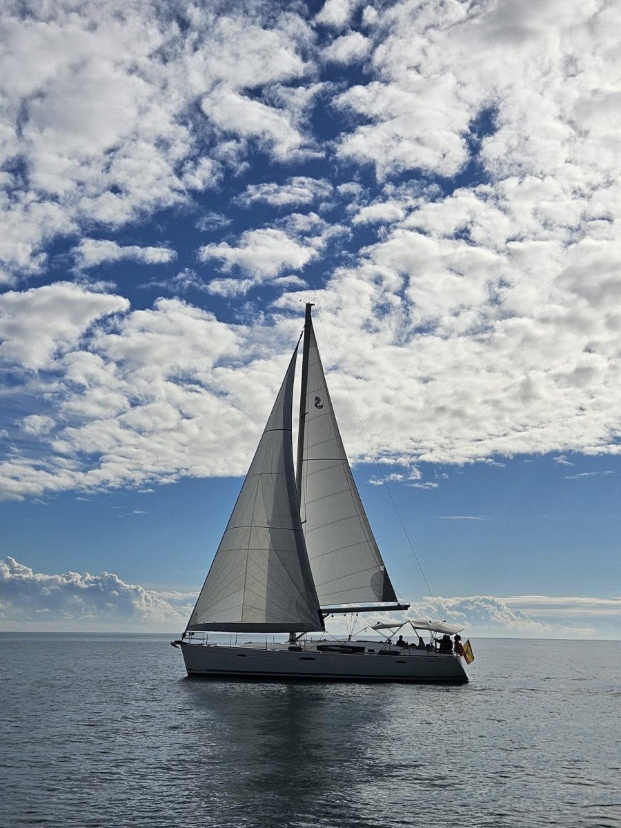 Vive la experiencia de la navegación en las aguas de Baleares