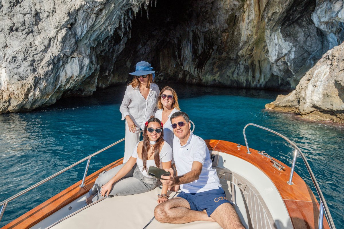 Tour privato in barca sulla Costiera Amalfitana
