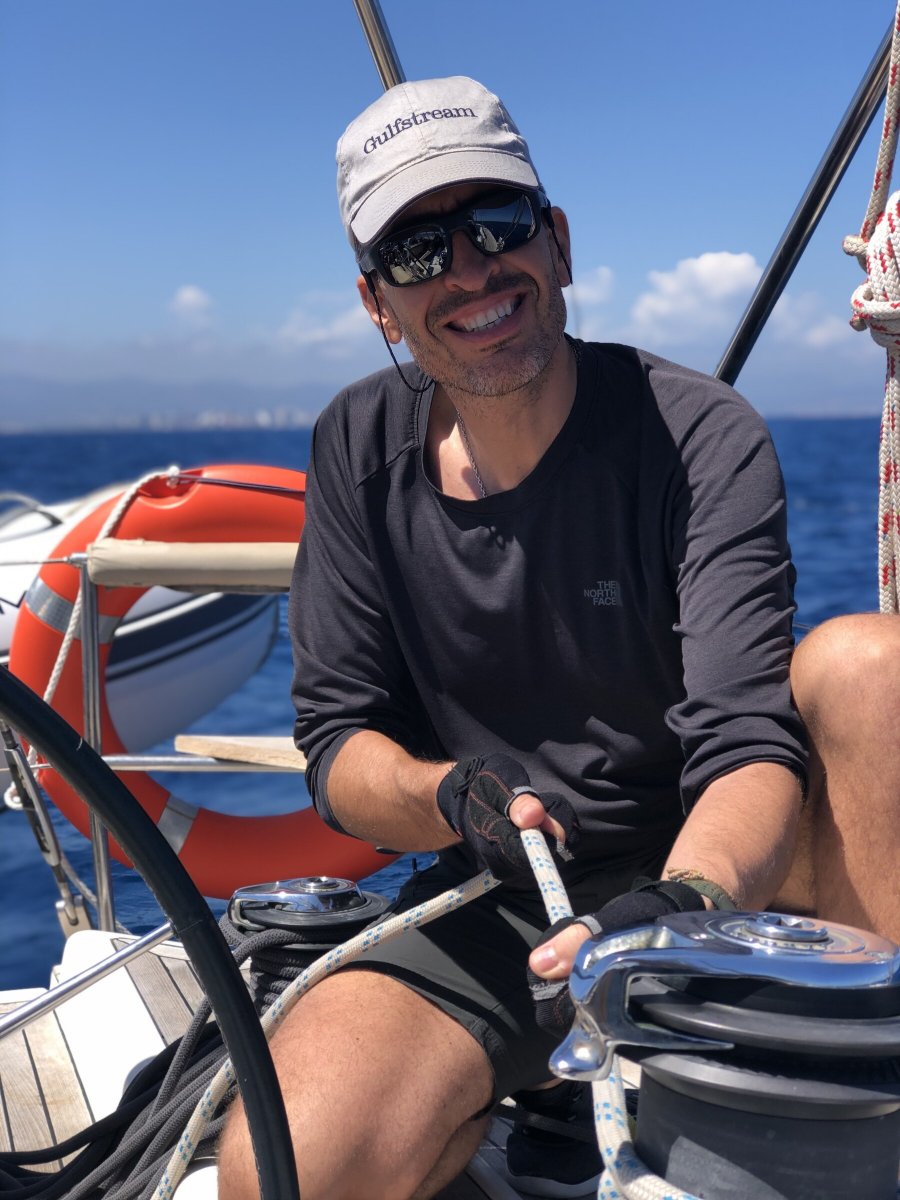 Naviga da Valencia alle isole Colombretes su una grande vela