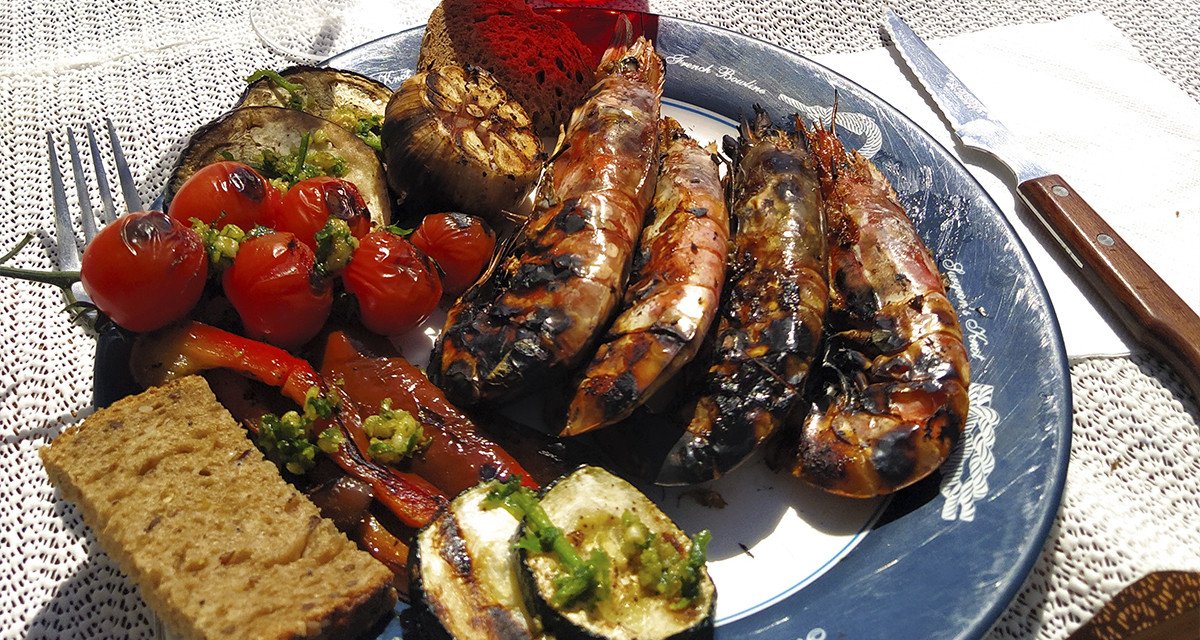 Boat trip through Ibiza and Formentera with free Yoga