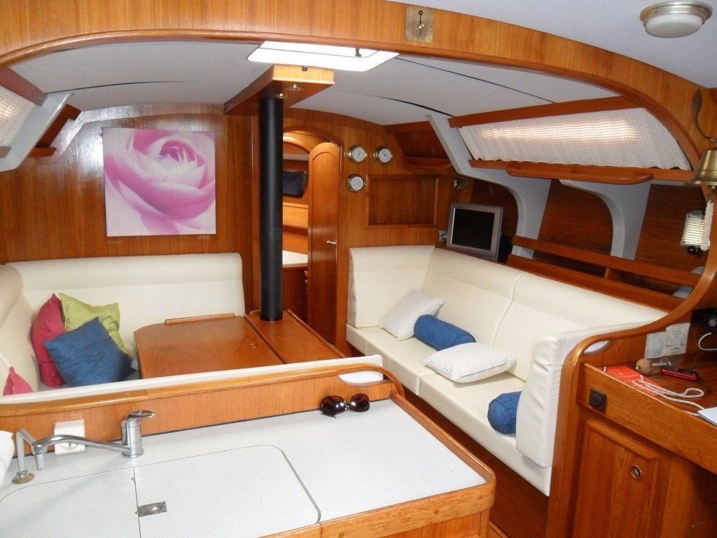 Velero - Jeanneau - 3 cabinas