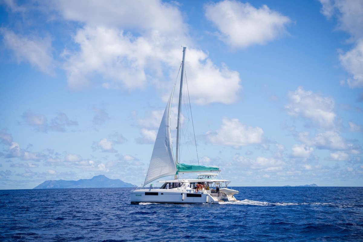 Nuotare nelle acque cristalline delle Seychelles