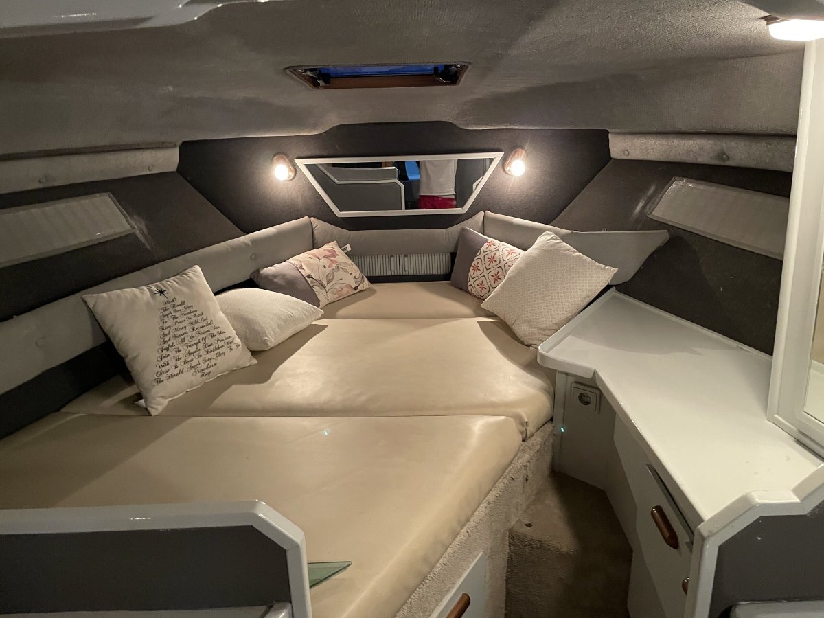 Beginner's sailing course in the Mediterranean