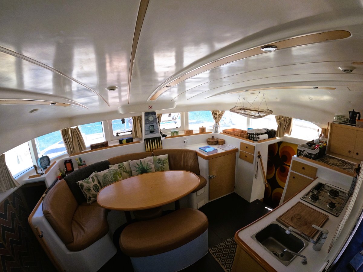 Catamaran - Lagoon - 2 baths