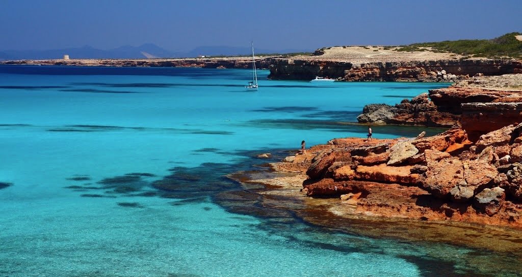Boat tour through the crystal-clear waters of Formentera