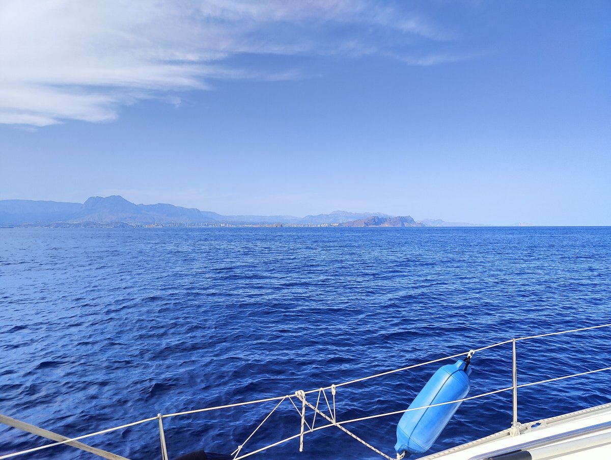 Viaggia in yacht attraverso le belle acque di Formentera