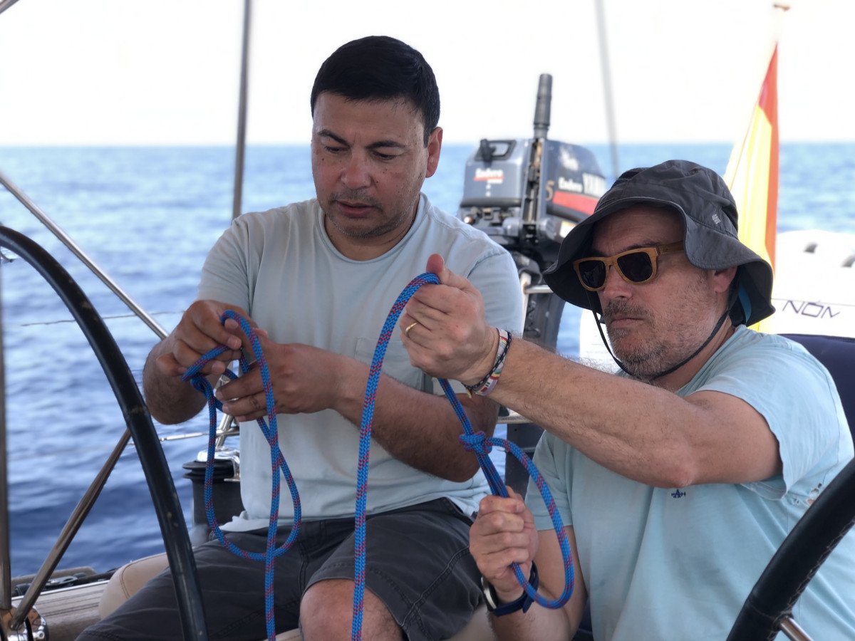 Aprende a navegar en un crucero de 400 millas náuticas desde Valencia