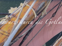 Schiff segelnd nach Norden durch die Gotlandsee