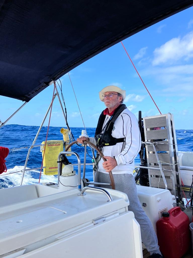 Learn to sail with our sailing courses