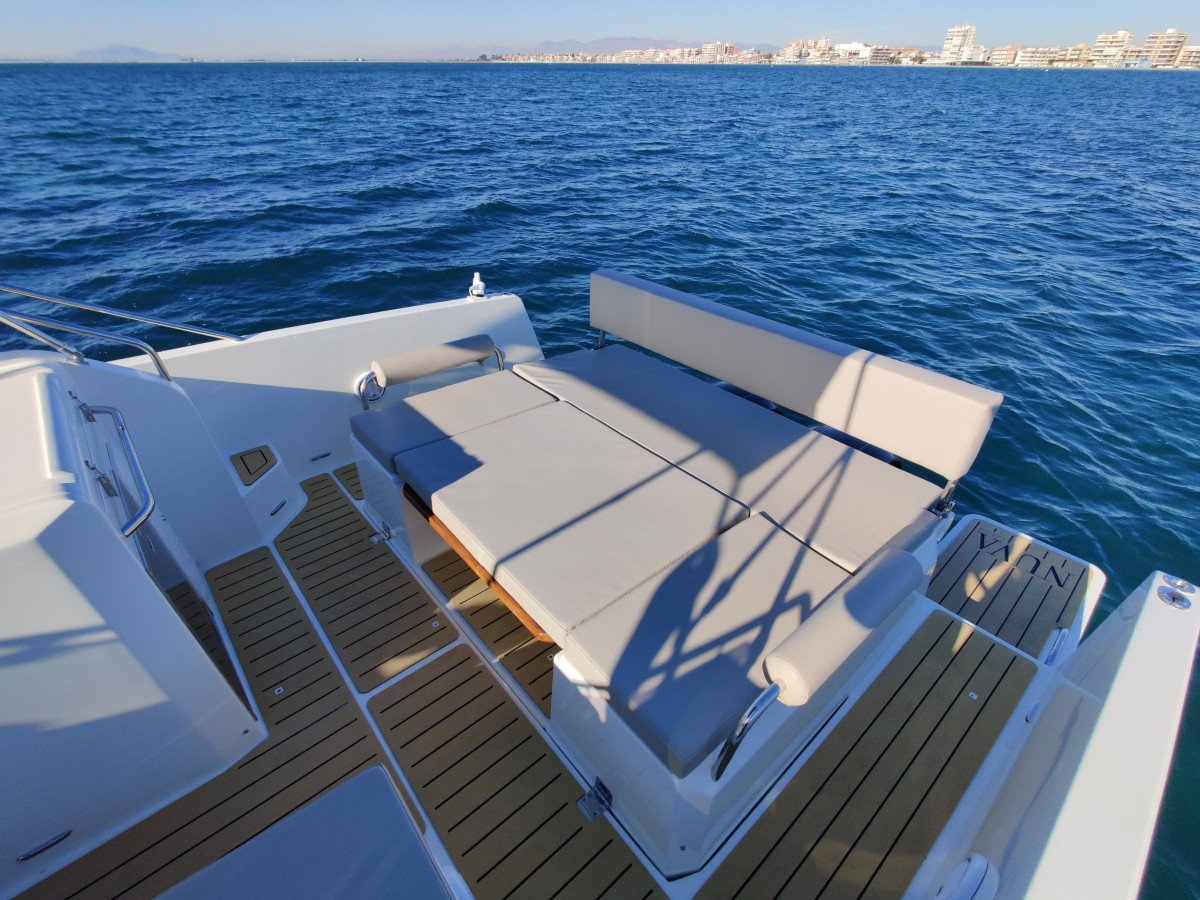 Barco a motor - Nuva Yachts - 1 baños