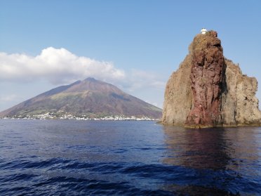 Crociera in barca a vela fino alle Isole Eolie