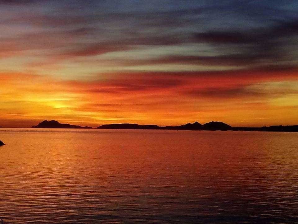 Luxury voyage to Cíes Islands under the starlight