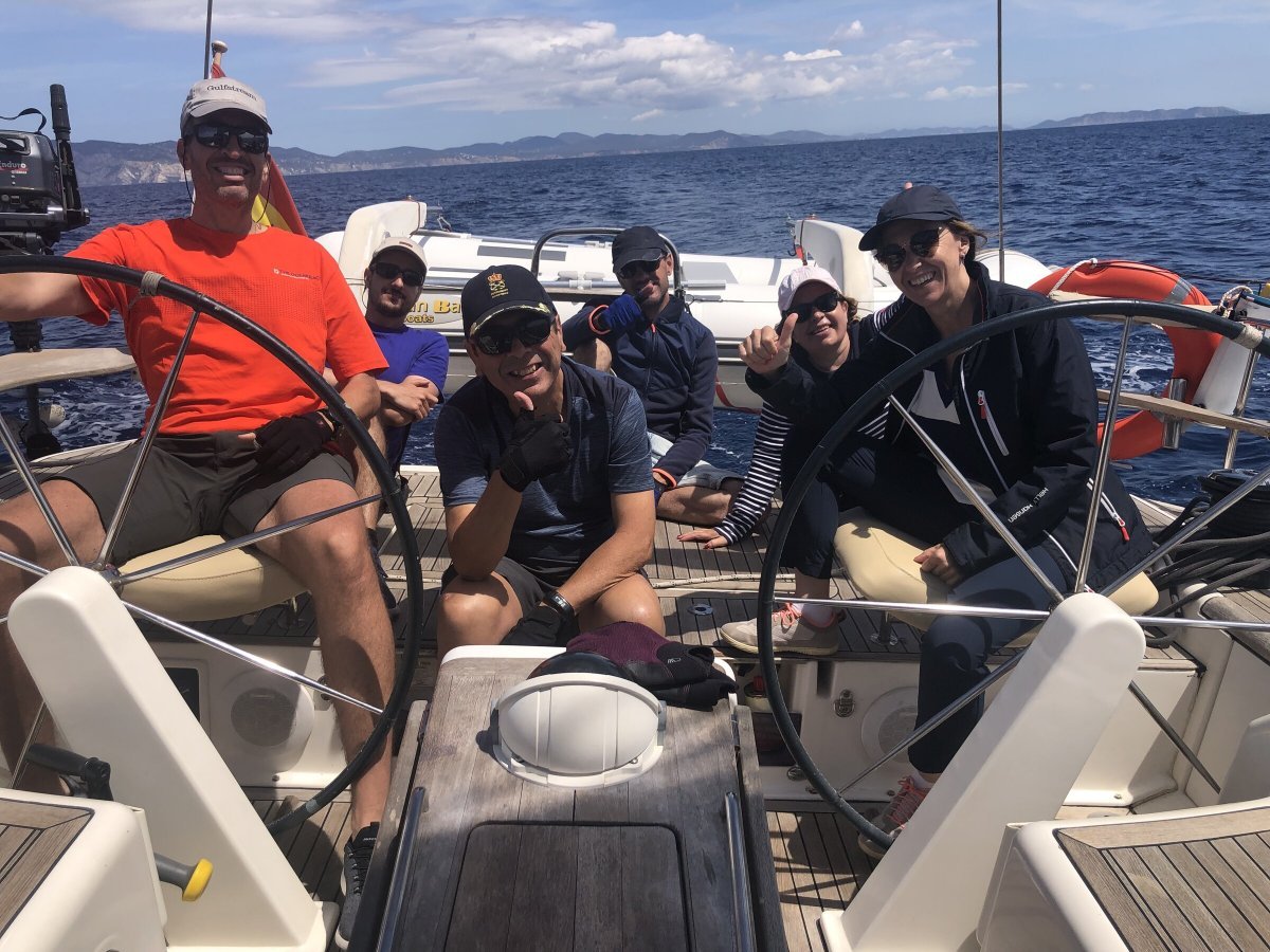 Navega en velero desde Valencia hacia las islas Colombretes