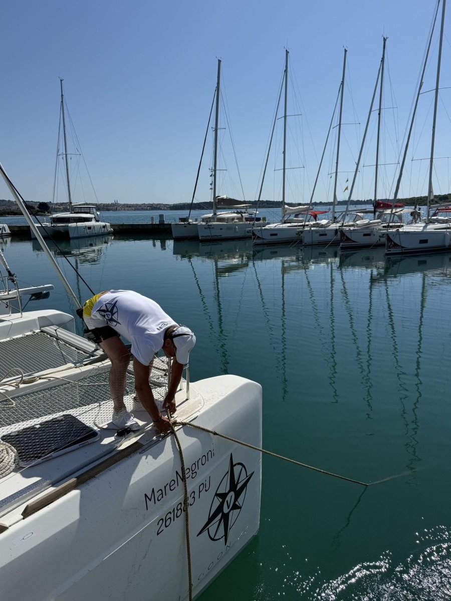 Navigationskurs auf einem Katamaran in Kroatien