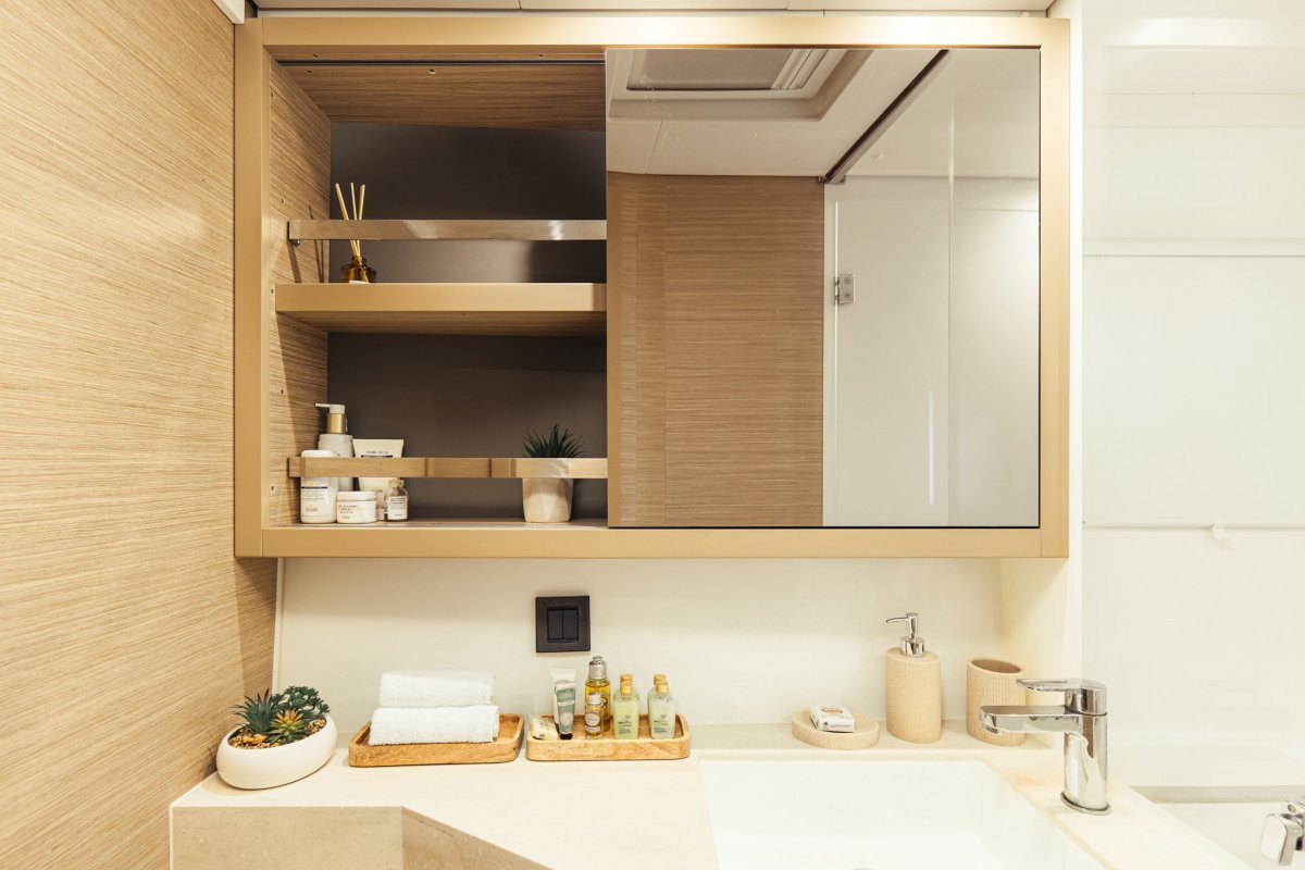 Catamaran - Lagoon - 4 baths