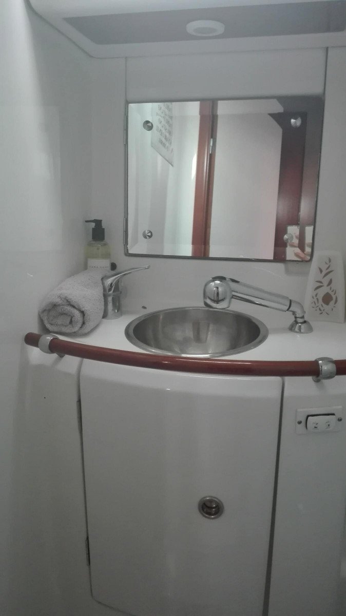 Sailboat - Bénéteau - 3 baths