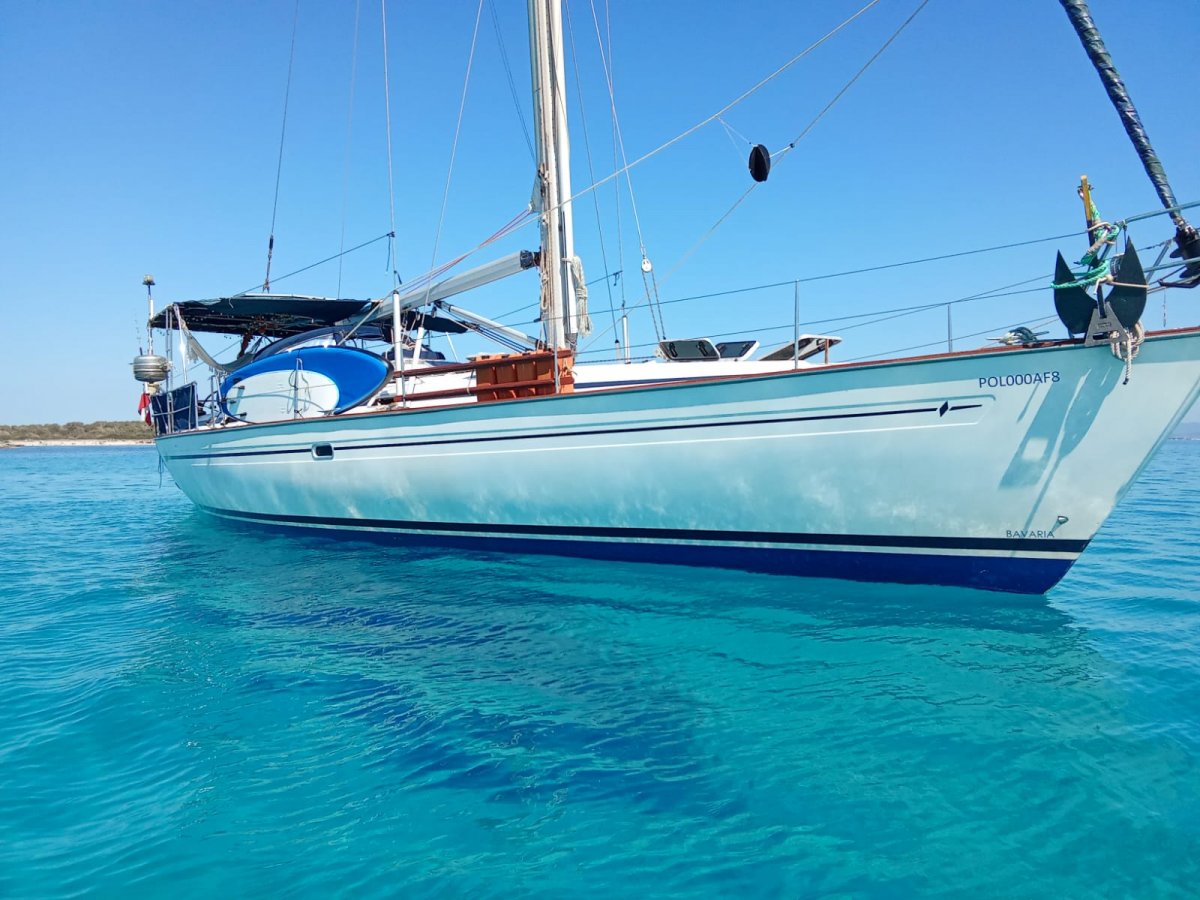 Strand aus weißem Sand in Ibiza