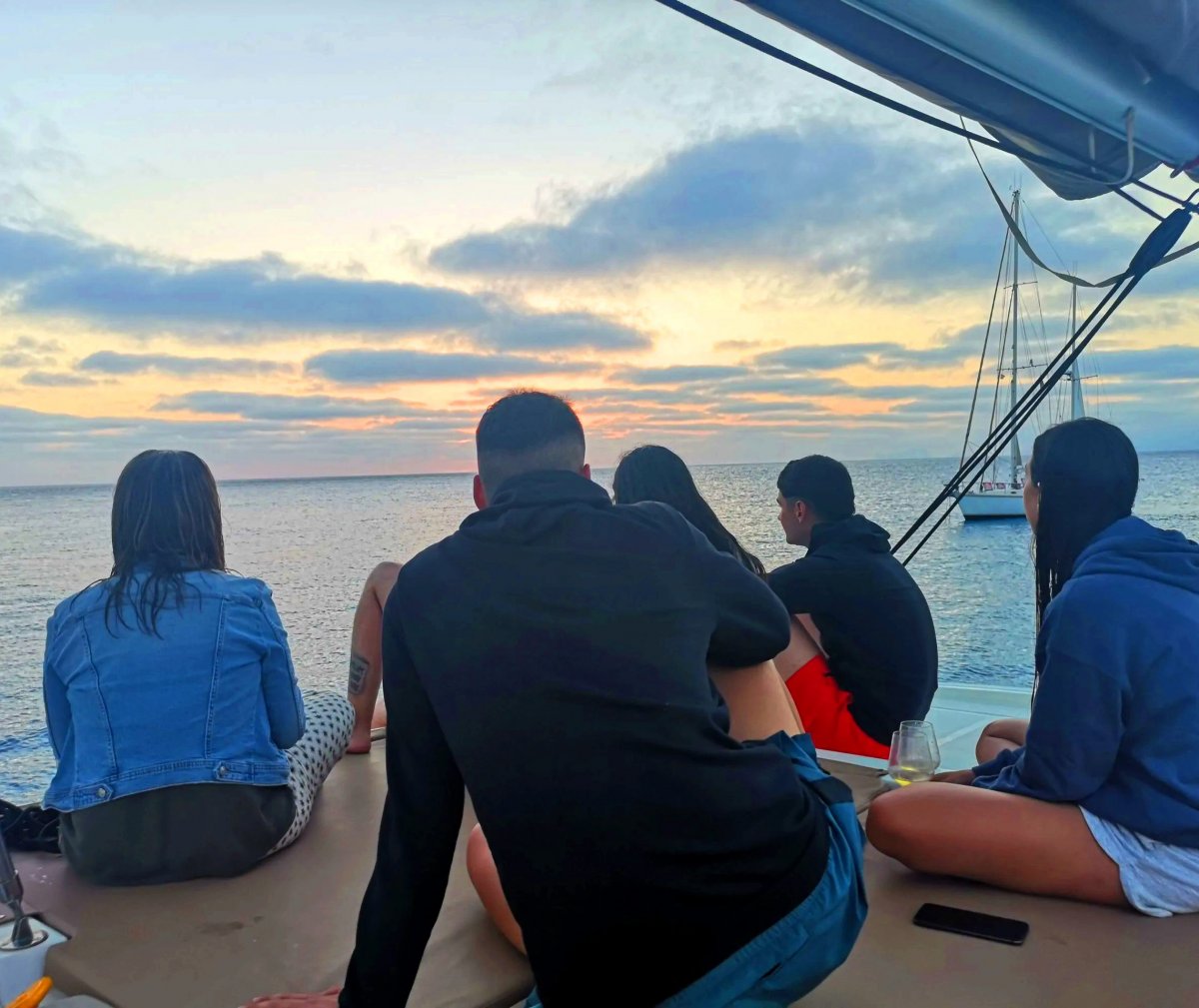 Bring your sailing dreams to life with our courses