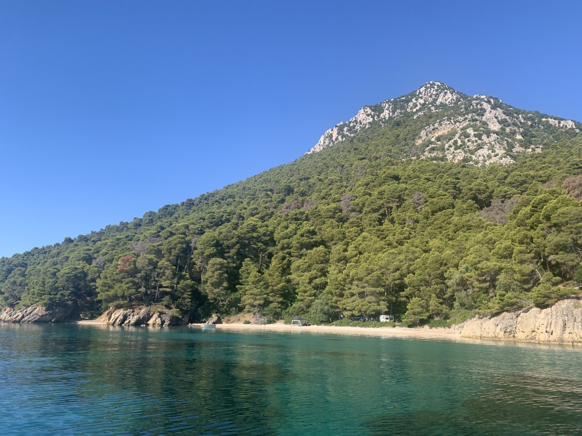 Sailing vacation from Kalamata to Lefkada with hostess