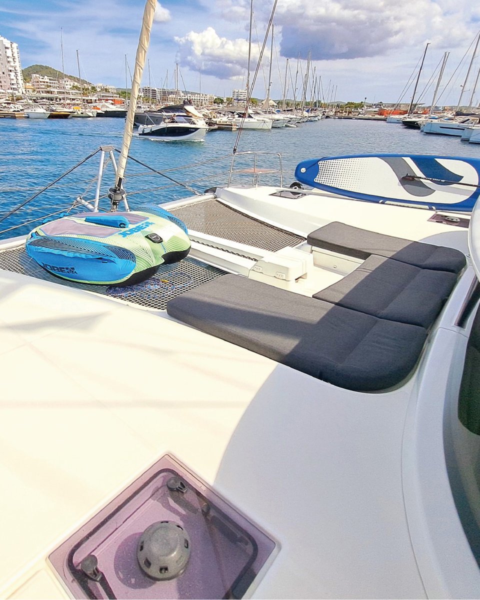 Catamaran tour por Ibiza y Formentera