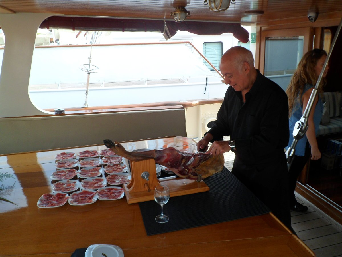 Unique sailing experience in Barcelona