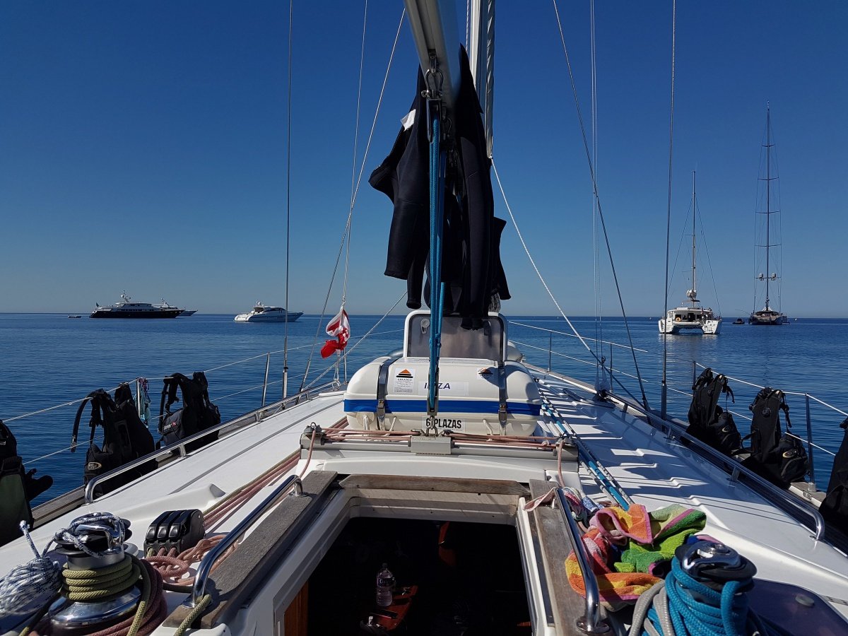 Viaggio in barca a vela e immersioni subacquee a Ibiza e Formentera, 3 notti, 5 immersioni