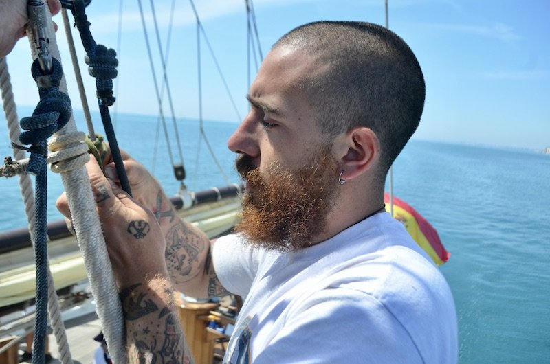 Genieße eine Schonerüberfahrt im Mittelmeer von Sète nach Castellón