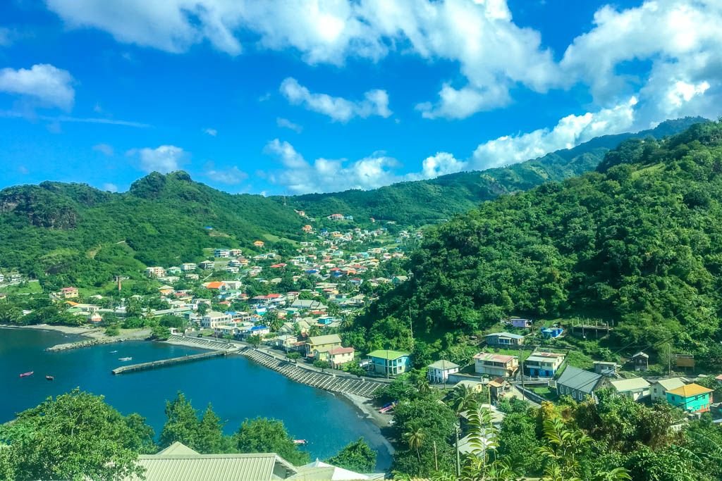 Sailing through the beautiful islands of the Grenadines