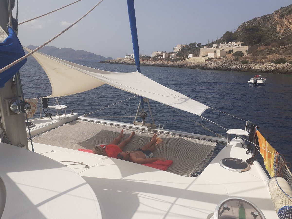 Il golfo di Corinto in catamarano: scoprendo la bellezza del mare