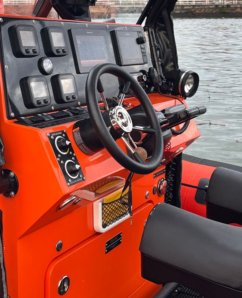 Explorar las aguas del puerto de San Sebastián