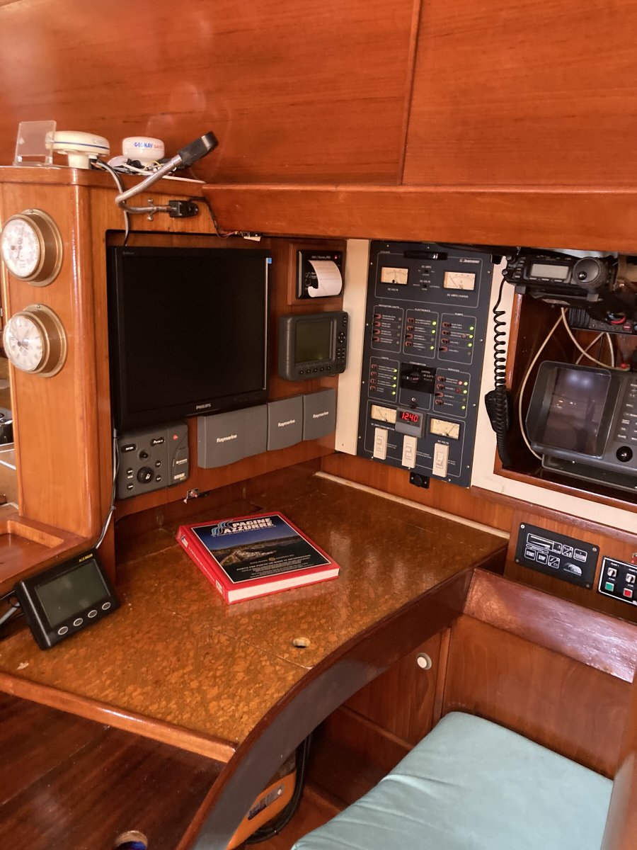 Segelboot - Jeanneau - 15 {{i18n.meters}}