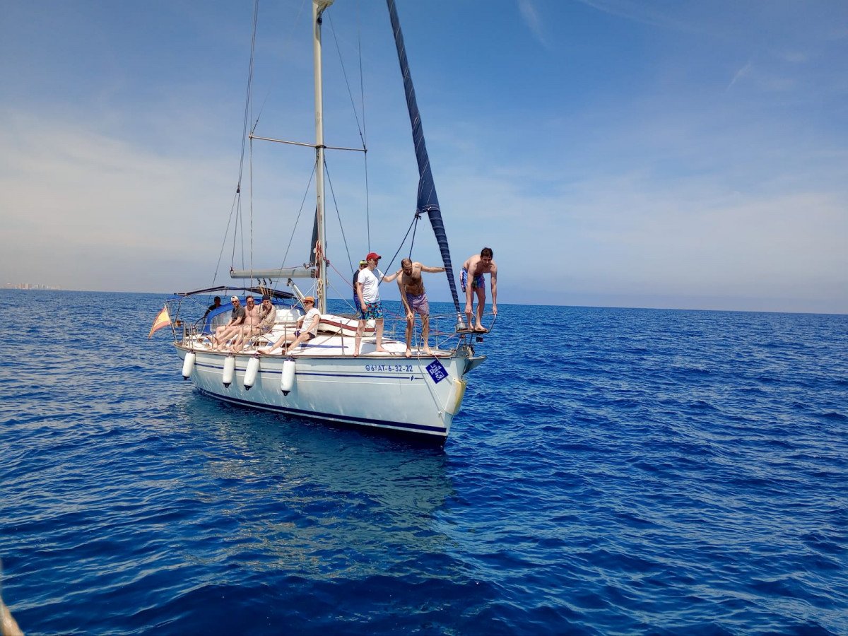 Bavaria Yachts - 3 {{i18n.cabins}}