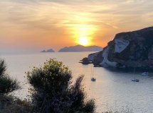 Vacanza in Catamarano alle Egadi con Hostess/Cuoco – Lusso e Relax in Mare