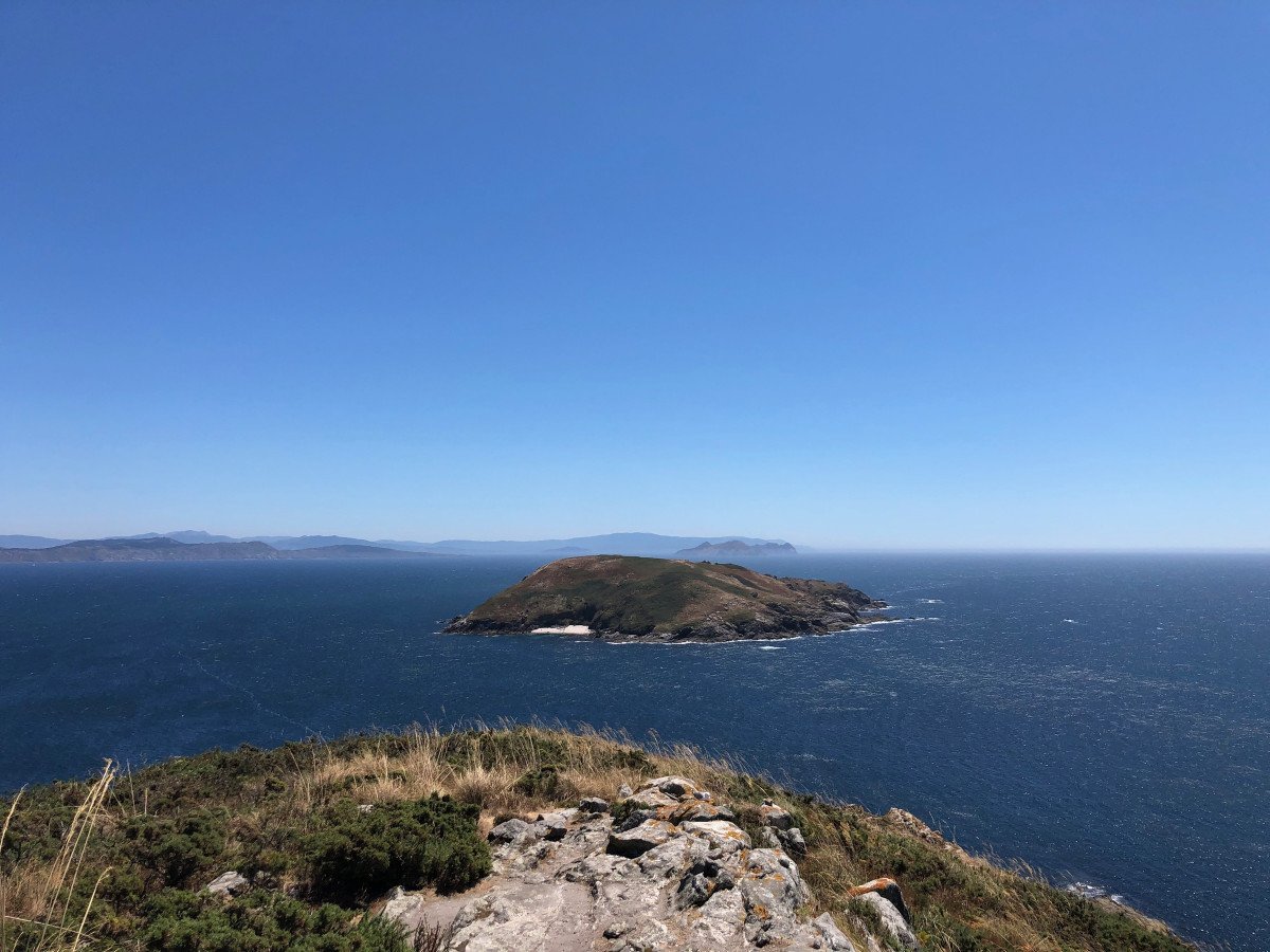 Explora las playas vírgenes de las Islas Cíes