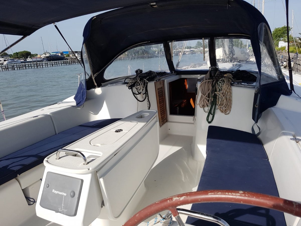 Barcos de alquiler para tours de navegación