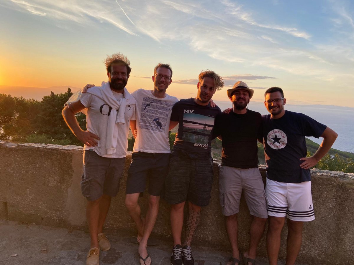 Viaggio di andata in barca di una settimana per Arcipelago della Maddalena e Corsica