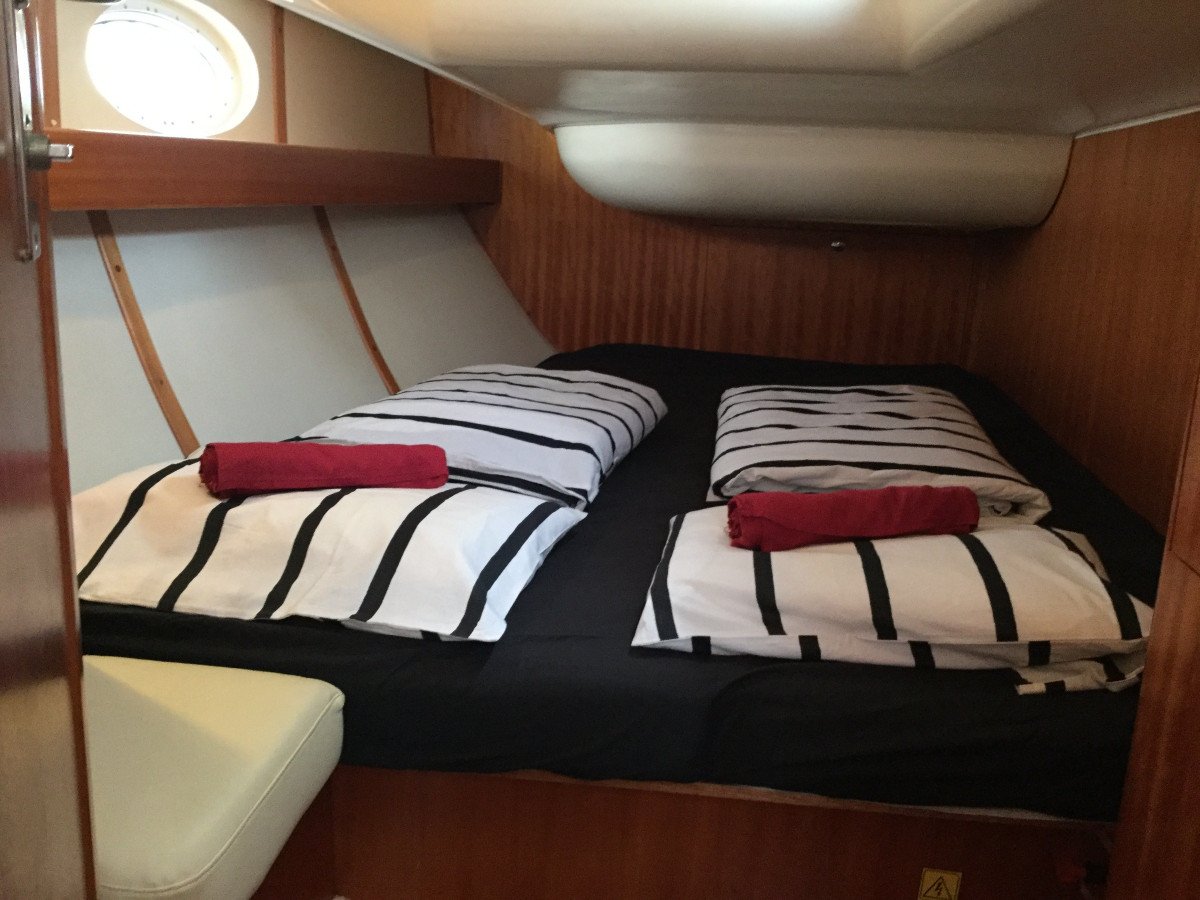 Sailboat - Elan Marine - 13 meters