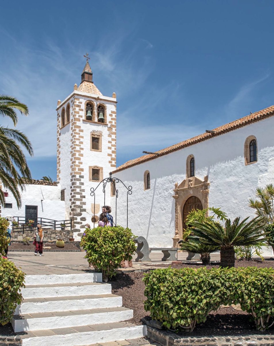 Explore the Canary Islands by Sailing