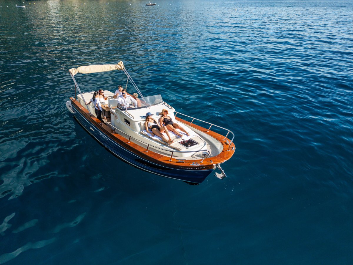 Azimut - 9.9 meters