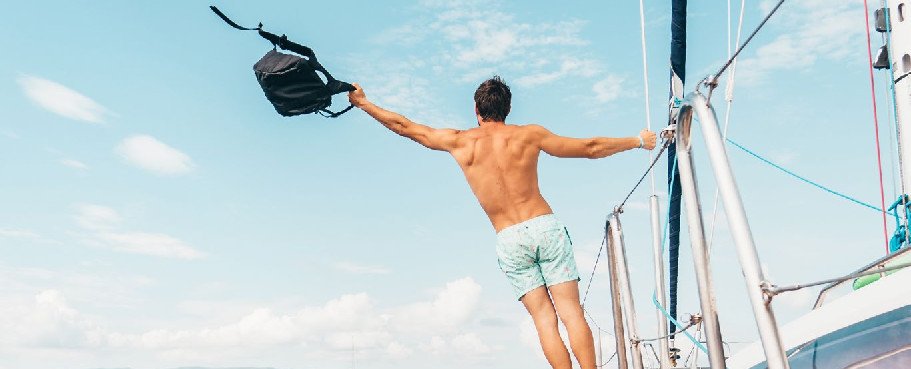 Learn to sail with our sailing courses