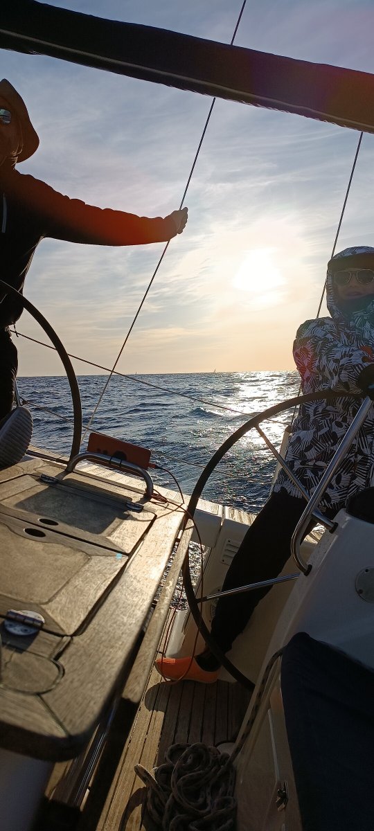 Explore the Valencian coastline on a boat