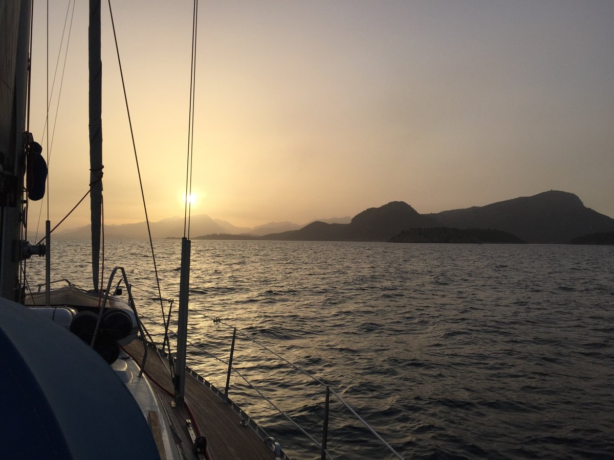 Viaje en velero a las Islas Jónicas, Canal de Corinto y Atenas