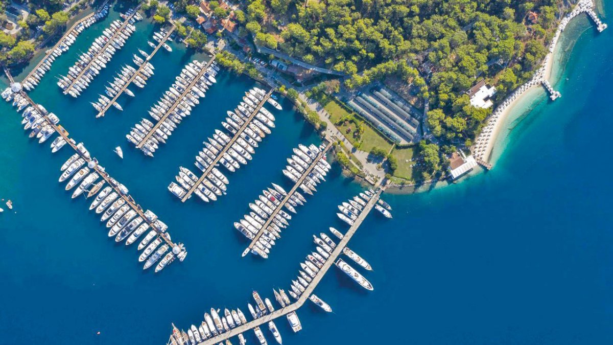 Esplora le acque di Göcek su un lussuoso catamarano