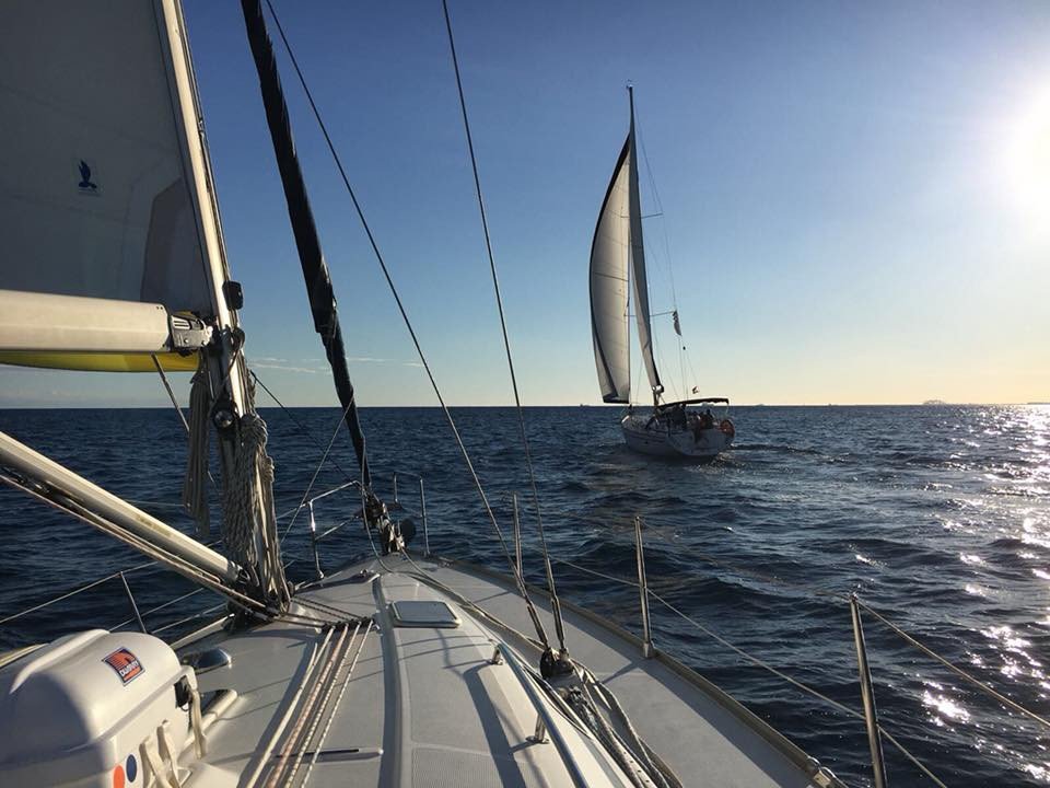 Treffen Sie neue Segelbegeisterte Freunde